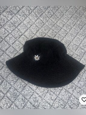 Art Class Black Corduroy Daisy Bucket Hat Girls One Size Soft NWOT Trendy
